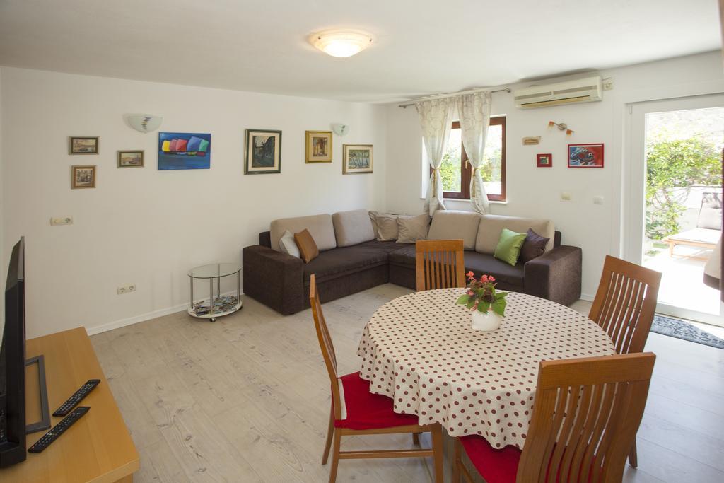 City Center Apartment Kadena Spalato Esterno foto